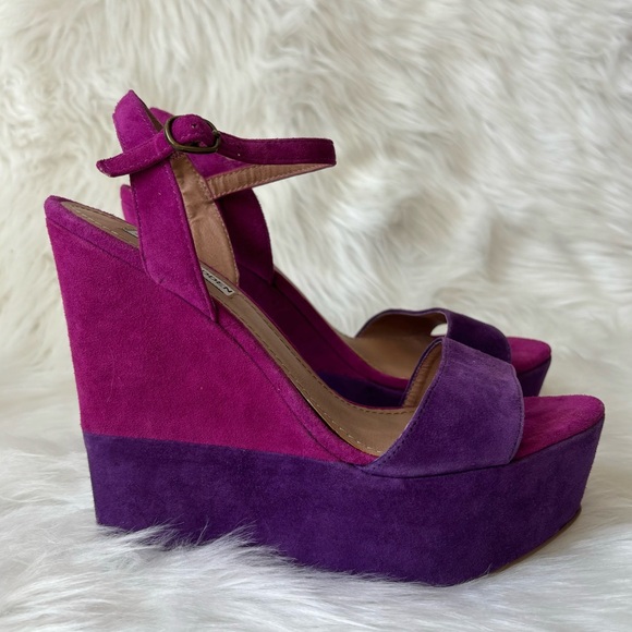 Steve Madden Two Tone Purple Suede Wedges - Picture 2 of 9